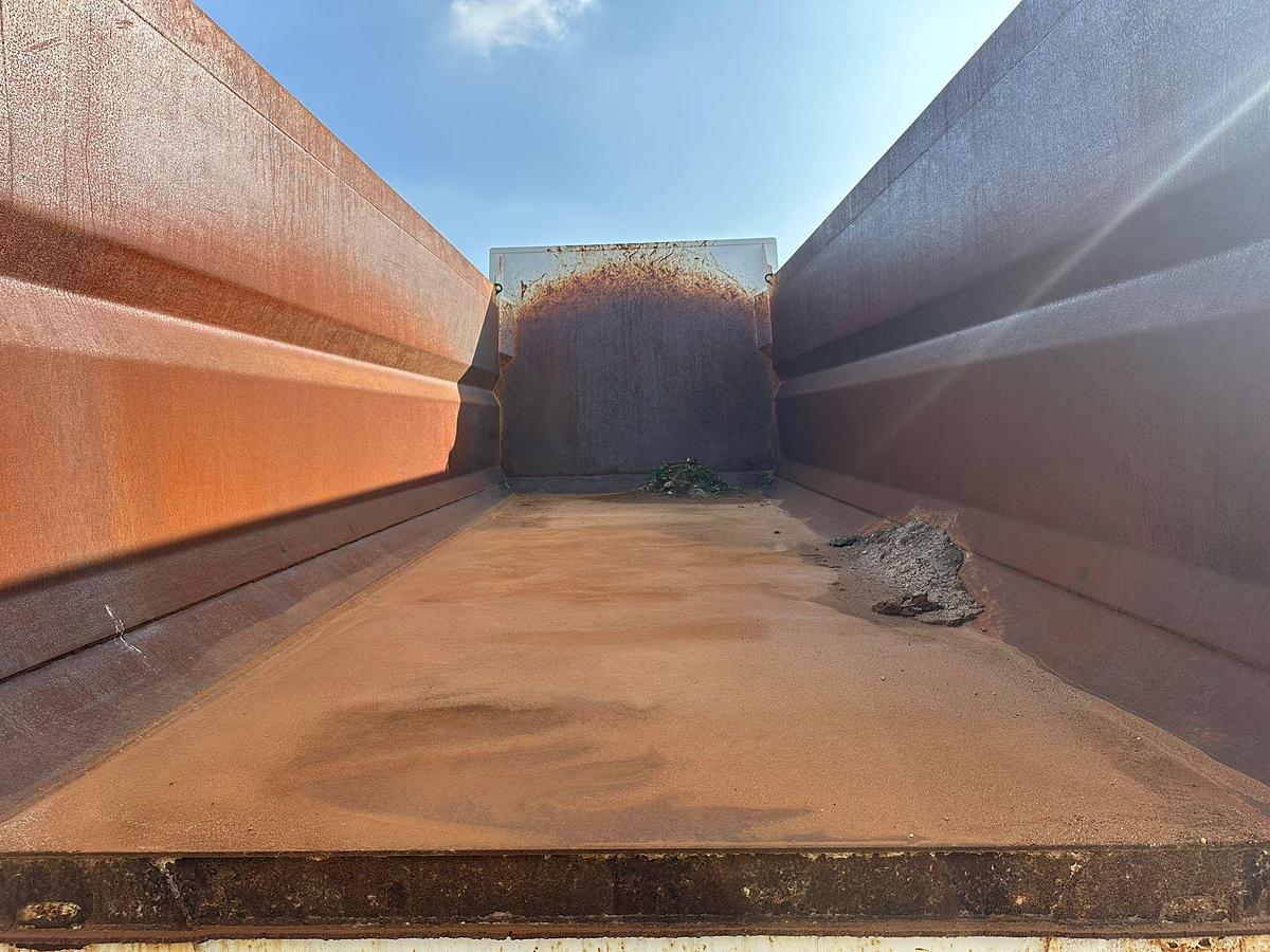 Usato ASTRA HD 500 8X6 RIBALTABILE POSTERIORE TARGA GIALLA