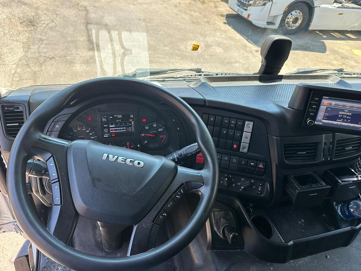 Usato iVECO STRALIS 460 CABINA A/T POMPA E PRESA DI FORZA ADR