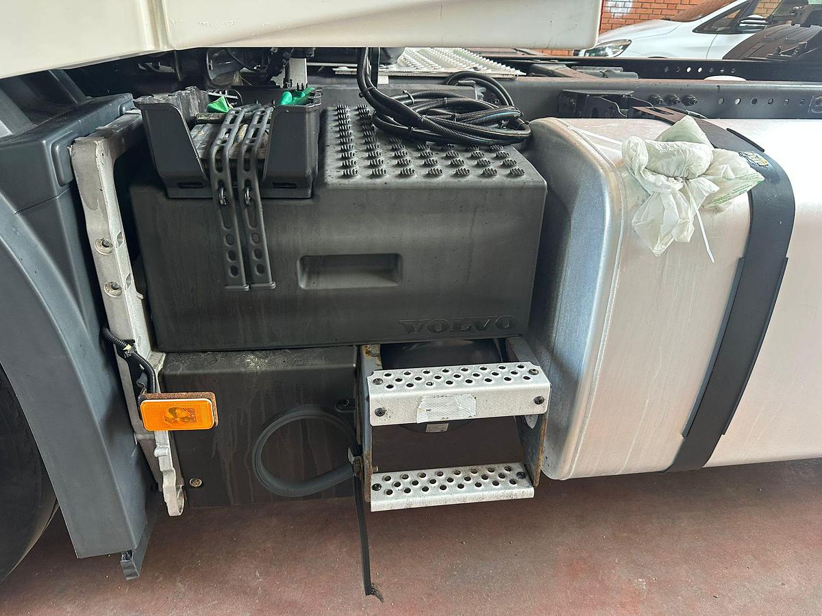 Usato Volvo FH 460 cambio automatico adr tutte le classi 2020