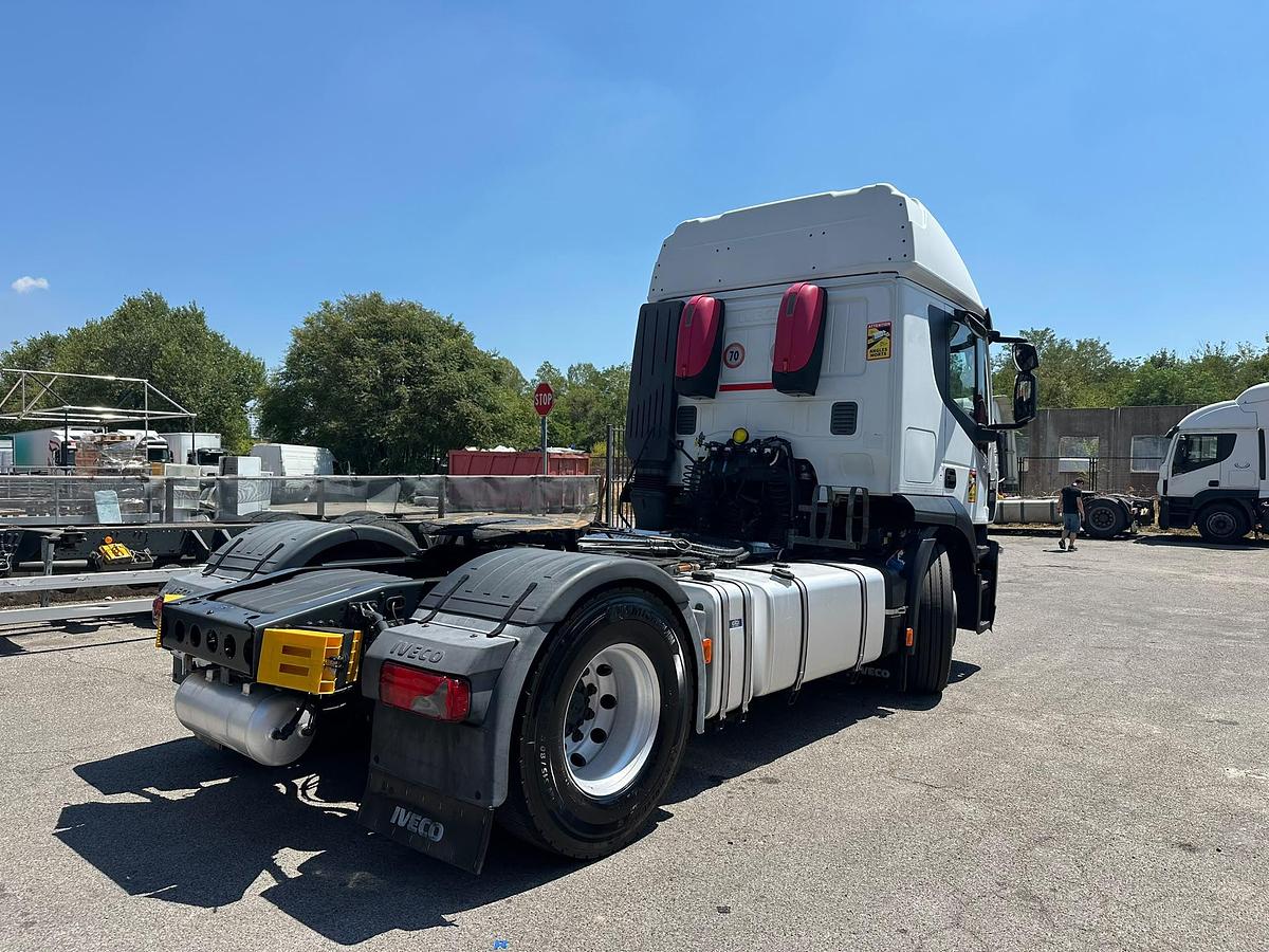 Usato iVECO STRALIS 460 CABINA A/T POMPA E PRESA DI FORZA ADR