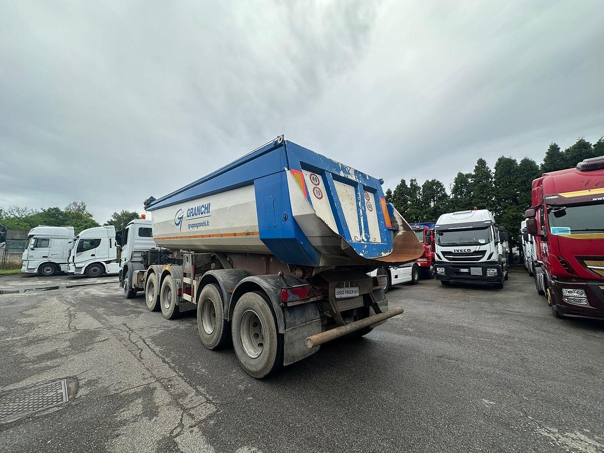 Usato Mercedes Actros 3344 6x4+Semirimorchio Tecnocar due assi