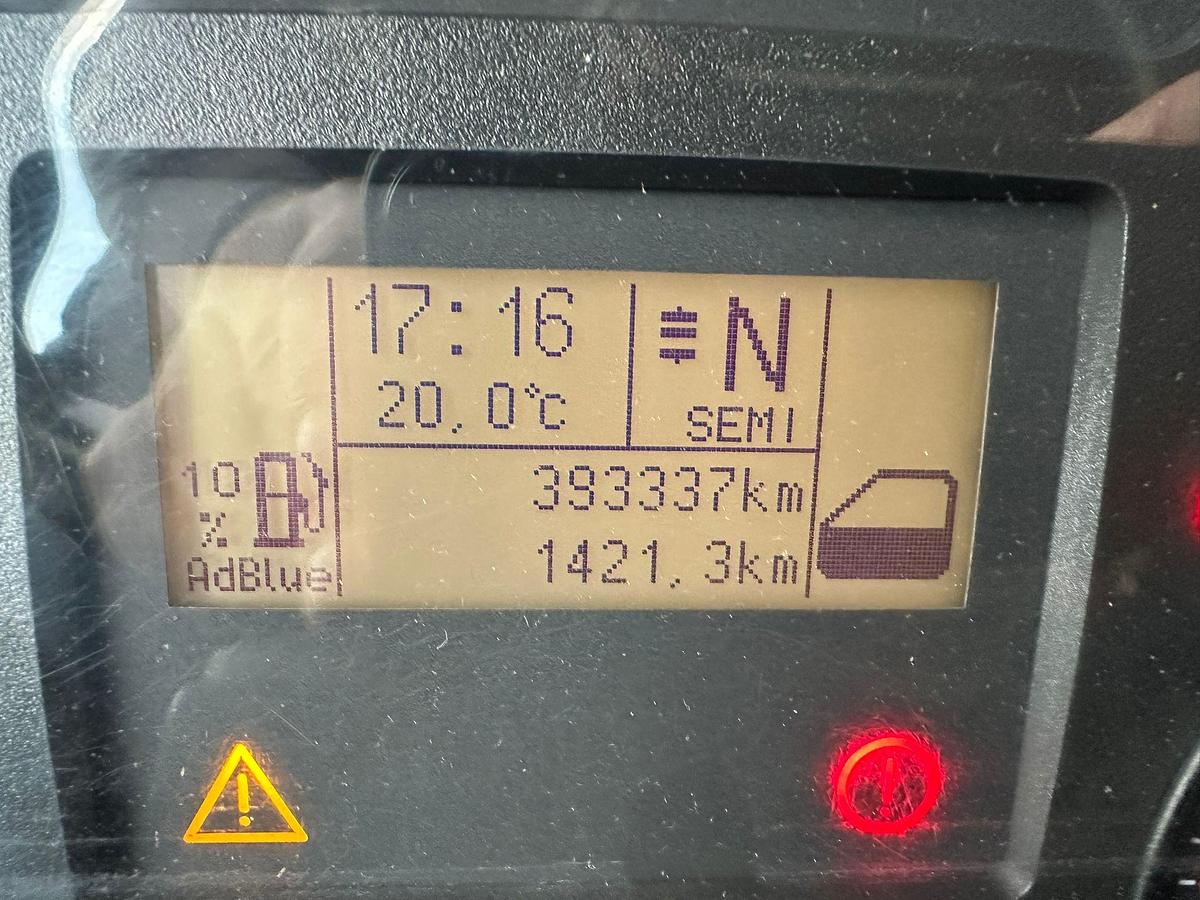 Usato motrice due assi Iveco Eurocargo 180s28 Centina e telo mt 7.50