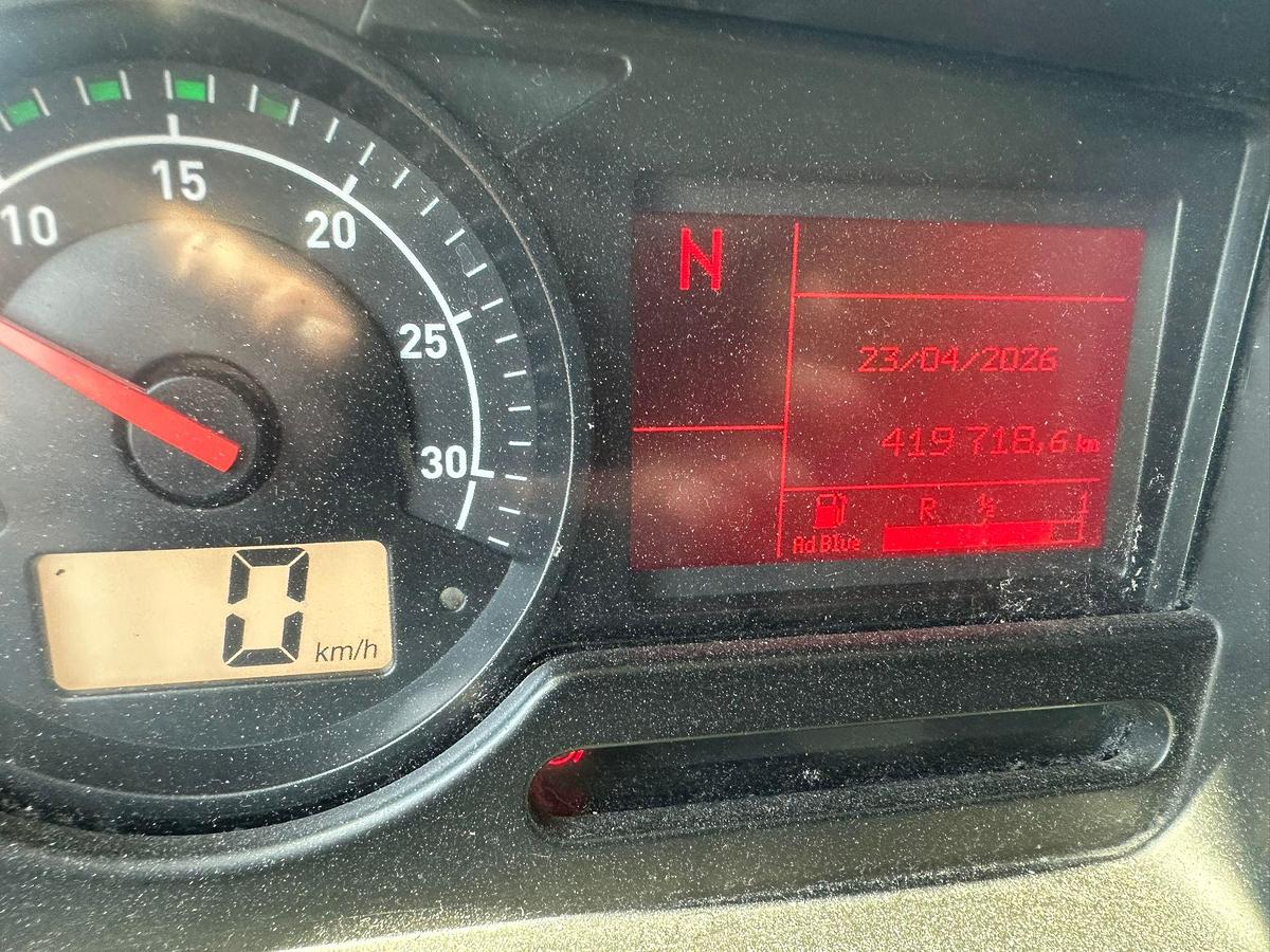 Usato MOTRICE DUE ASSI RENAULT D 140.240 CENTINA E  TELO SPONDA RETRATTILE 