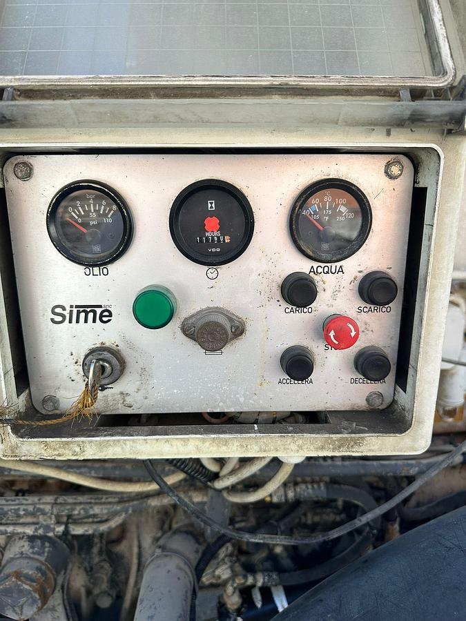 Usato Motrice Quattro assi Mercedes Actros 41.44 8x4 Autobetoniera con motore ausiliario