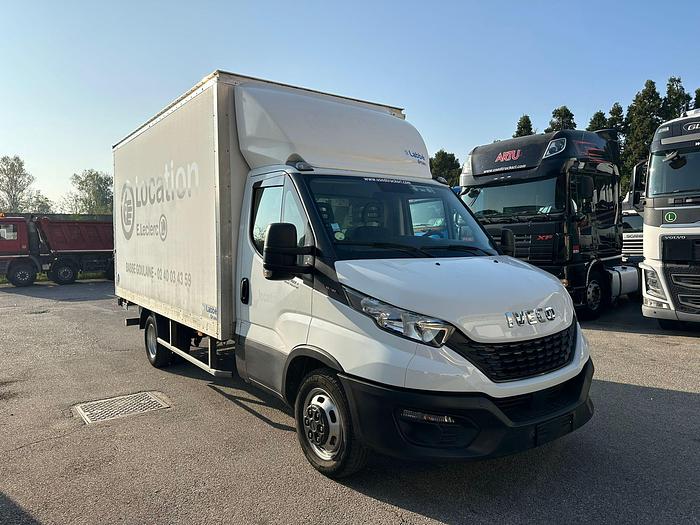 Usato Iveco Daily 35c16 cc 3.0 cv 160 Furgone Box con sponda euro 6D