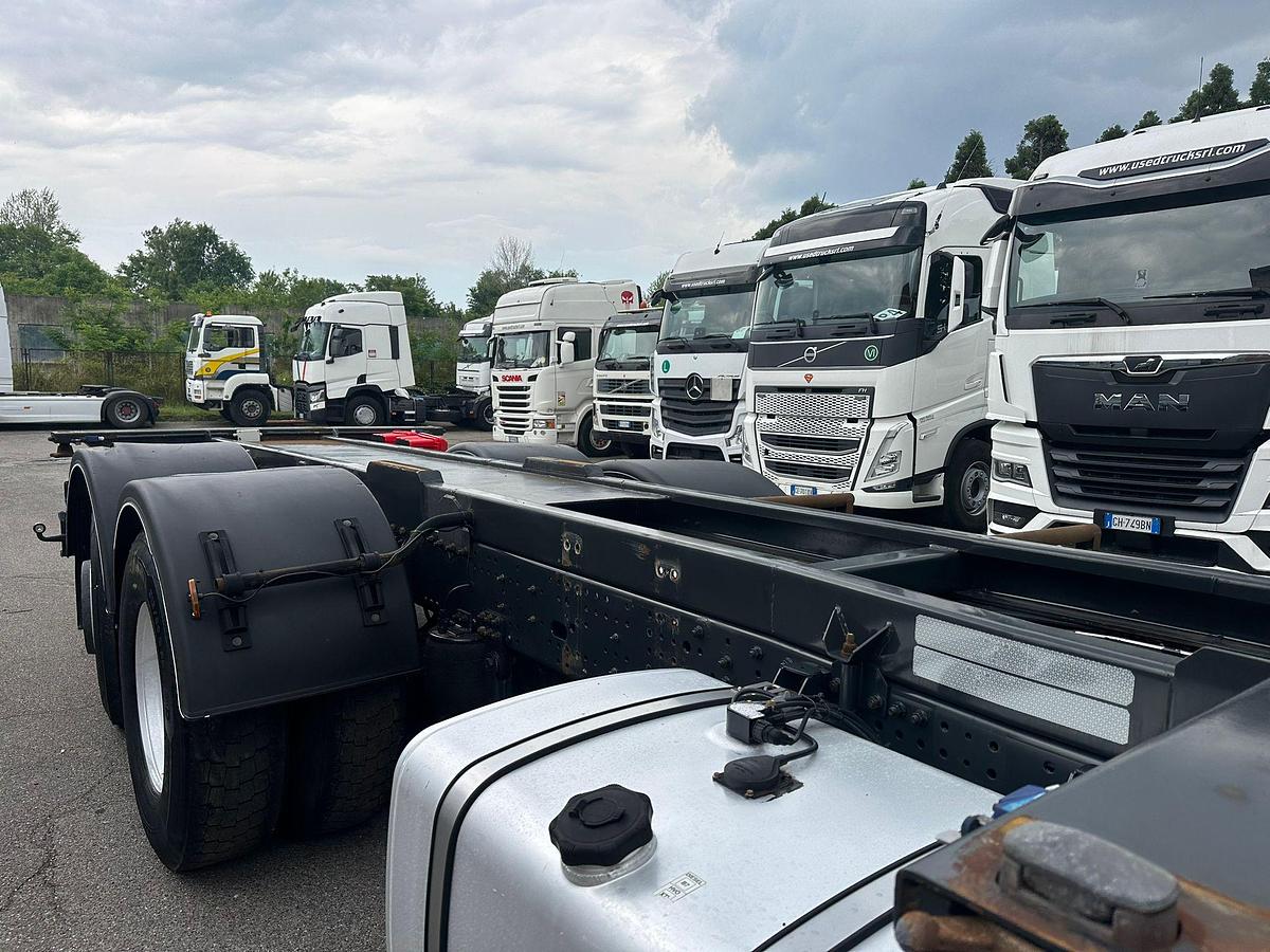 Usato Motrice tre assi Iveco Stralis 460 TELAIO PASSO 3800  ADR TUTTE LE CLASSI