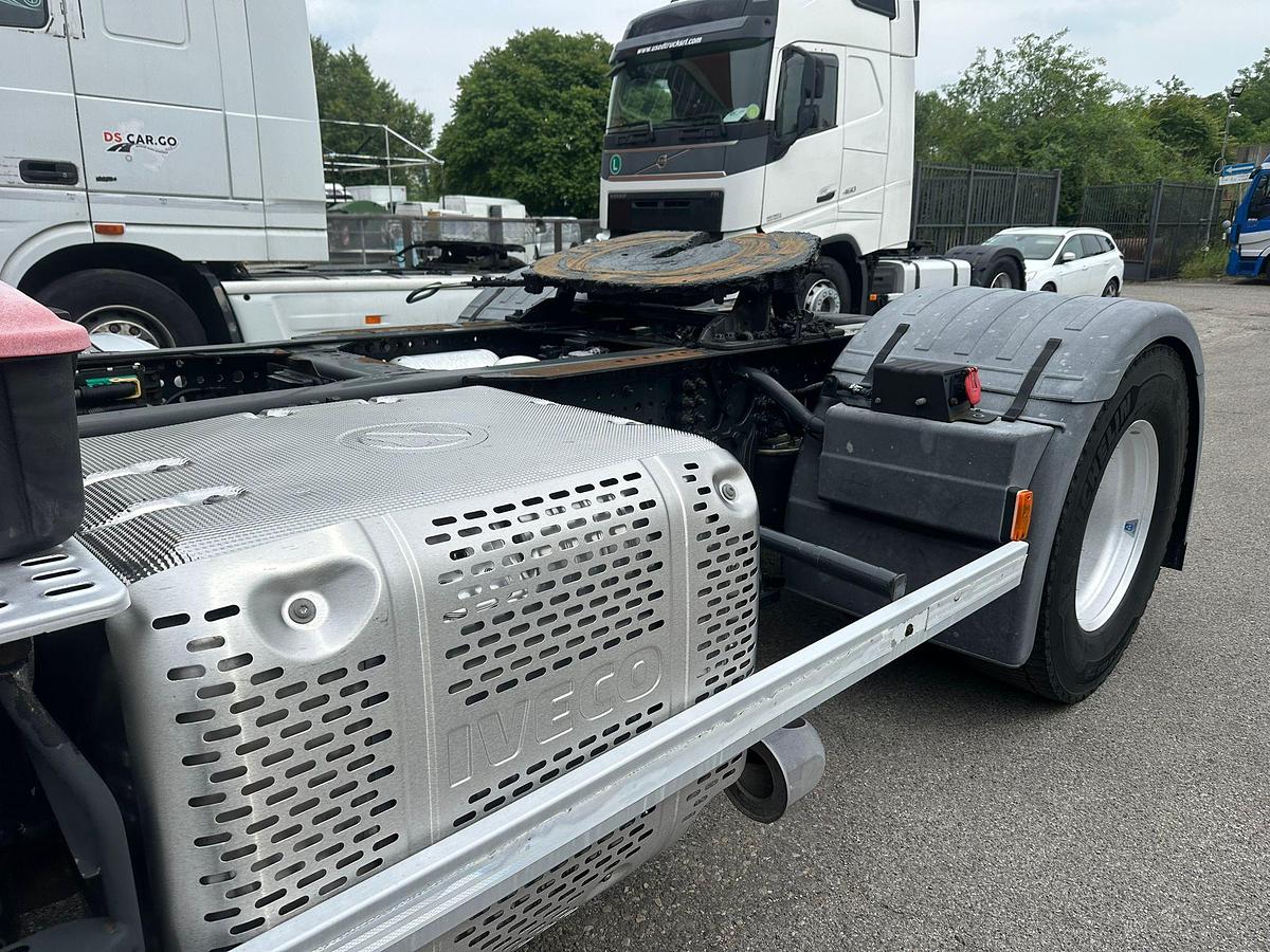 Usato iveco stralis 420 cabina bassa adr 2015