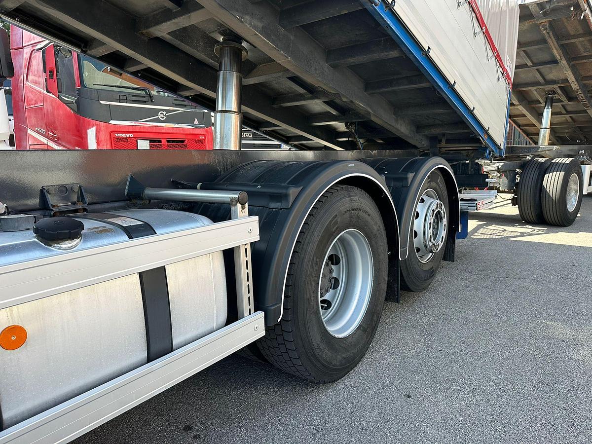 Usato MERCEDES ACTROS 2545 RIBALTABILE TRILATERALE+RIMORCHIO DUE ASSI RIBALTABILE TRILATERALE 2017