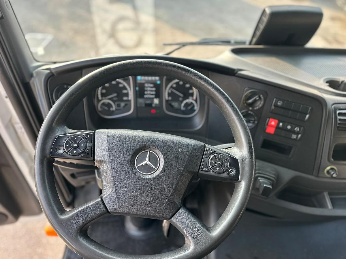 Usato Mercedes Atego 1221 centina e telo mt 6.50