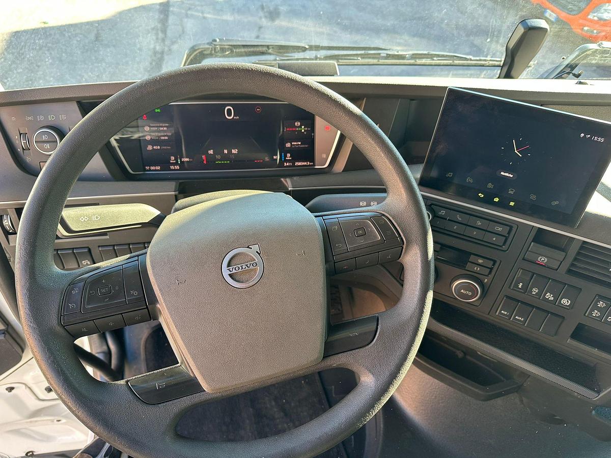 Usato VOLVO FH 500 AUTOMATICO WB/PLUS KM 250.000 2022