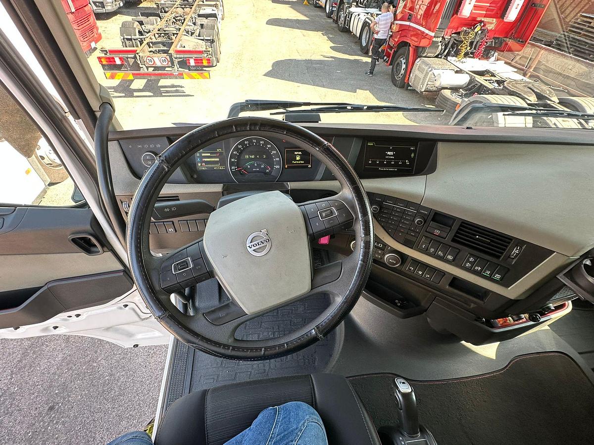 Usato Volvo FH 500 Automatico Web/Plus POMPA E PRESA DI FORZA KM 470.000