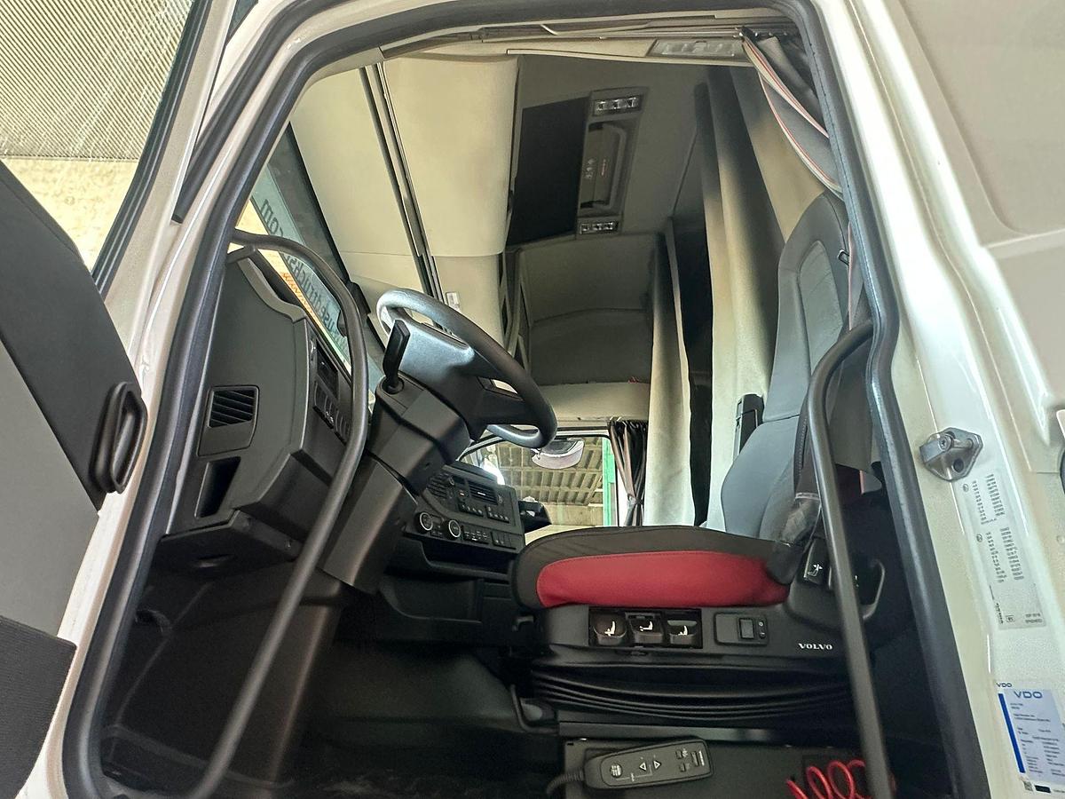 Usato Volvo FH 460 AUTOMATICO WEB /PLUS ANNO 2020 ADR TUTTELE CLASSI