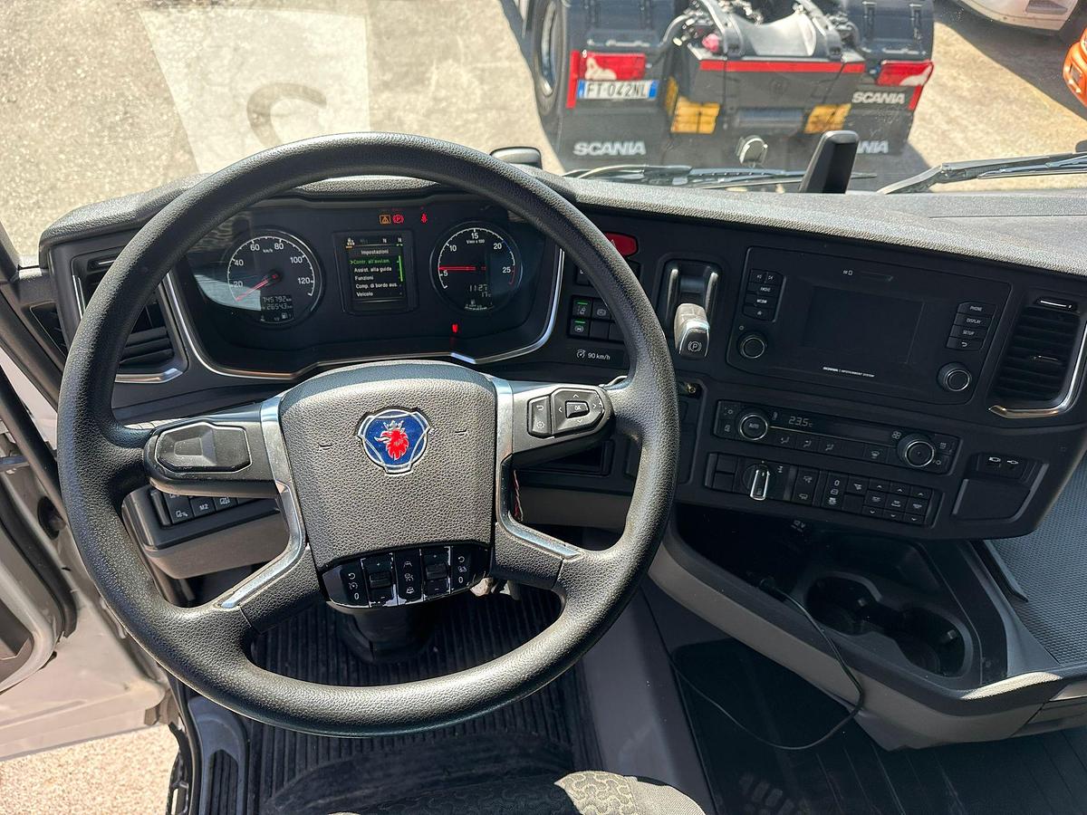 Usato SCANIA R 450 CAMBIO AUTOMATICO RETARDER Pompa e Presa di Forza