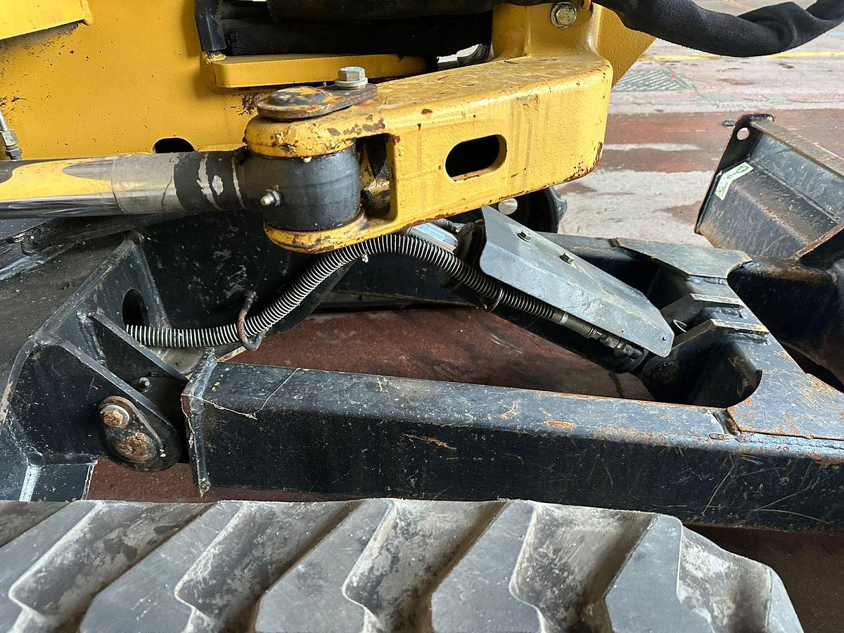 Usato MINIESCAVATORE CATERPILLAR 303.5