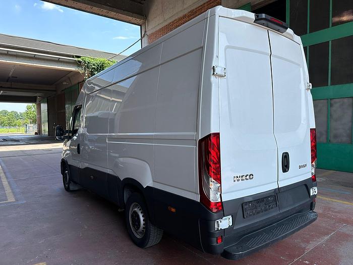 Usato Iveco Daily 35s16 LH2 Passo Medio alto euro 6 B