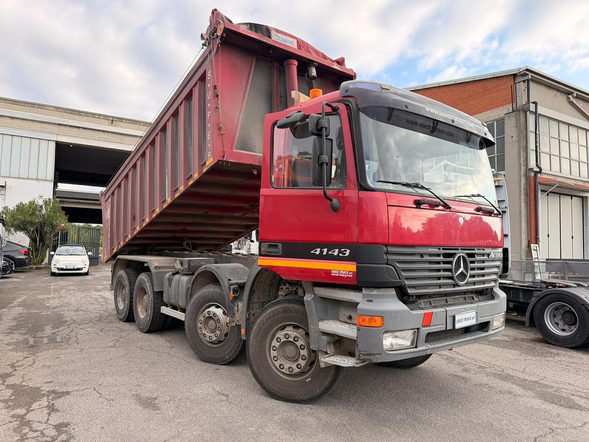 Usato MERCEDES ACTROS 4143 RIBALTABILE POSTERIORE