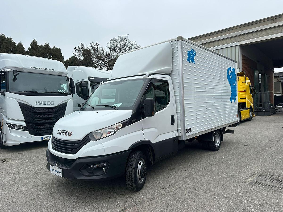 Usato IVECO DAILY 35C14 FURGONE CON SPONDA ANNO 2023