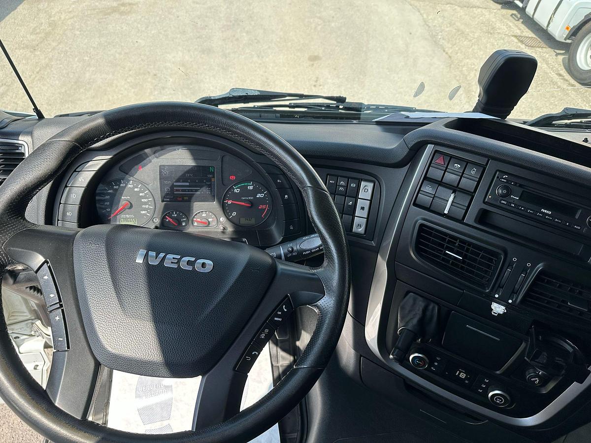 Usato Iveco Stralis  480 ADR tutte le classi