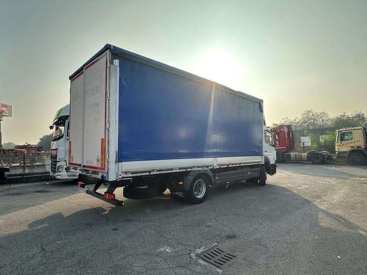Usato Mercedes Atego 1221 centina e telo mt 6.50