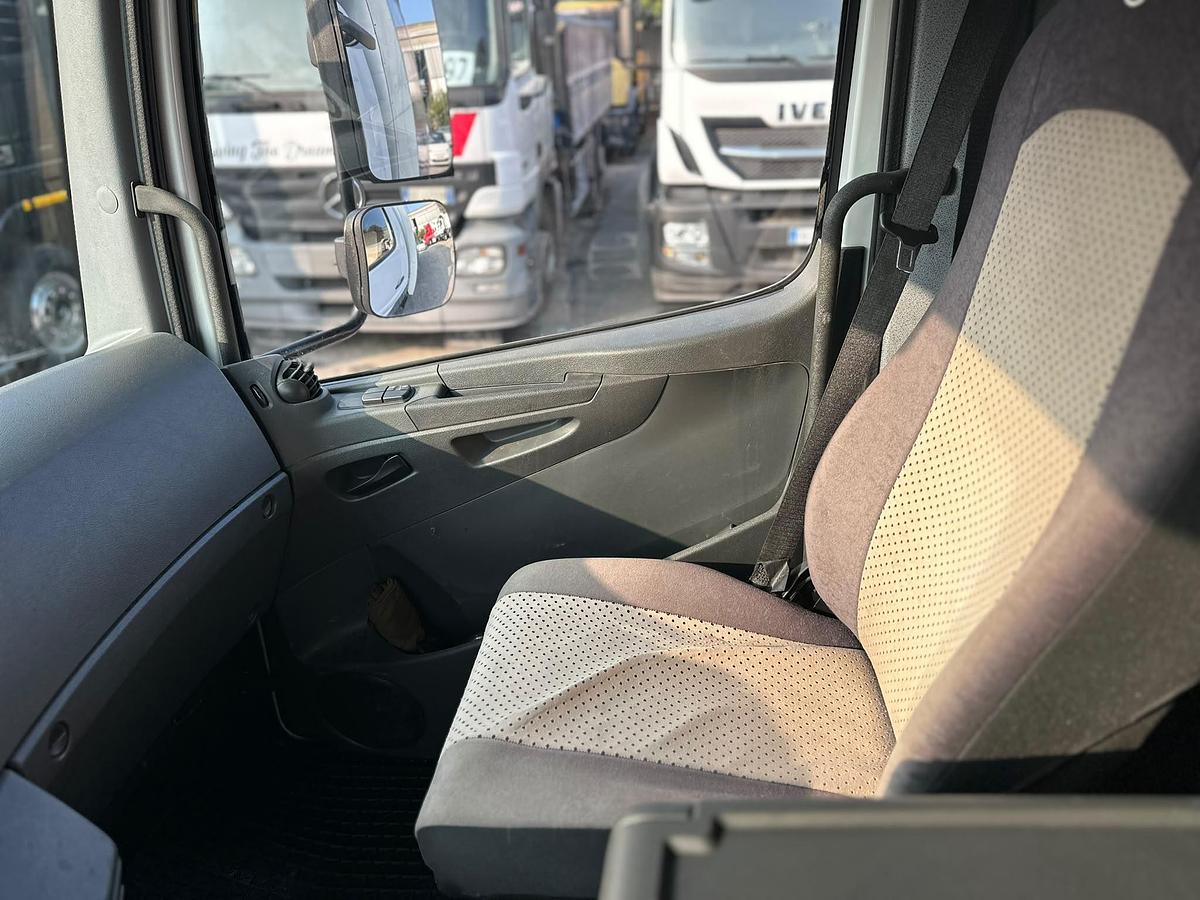 Usato Mercedes Atego 1221 centina e telo mt 6.50