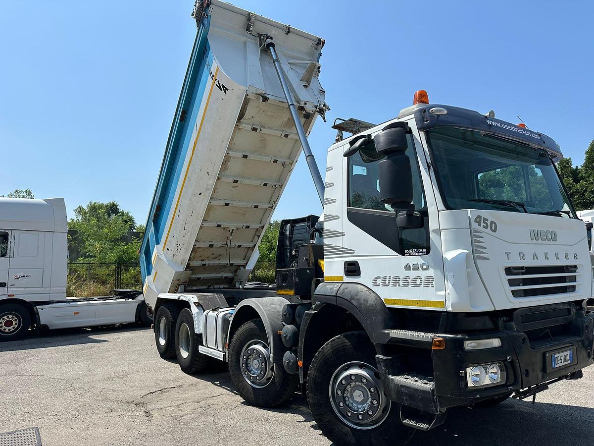 Usato Iveco Trackker 450 8x4 Ribaltabile posteriore MINERVA EURO 5