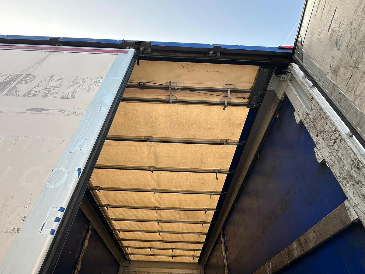Usato Mercedes Atego 1221 centina e telo mt 6.50