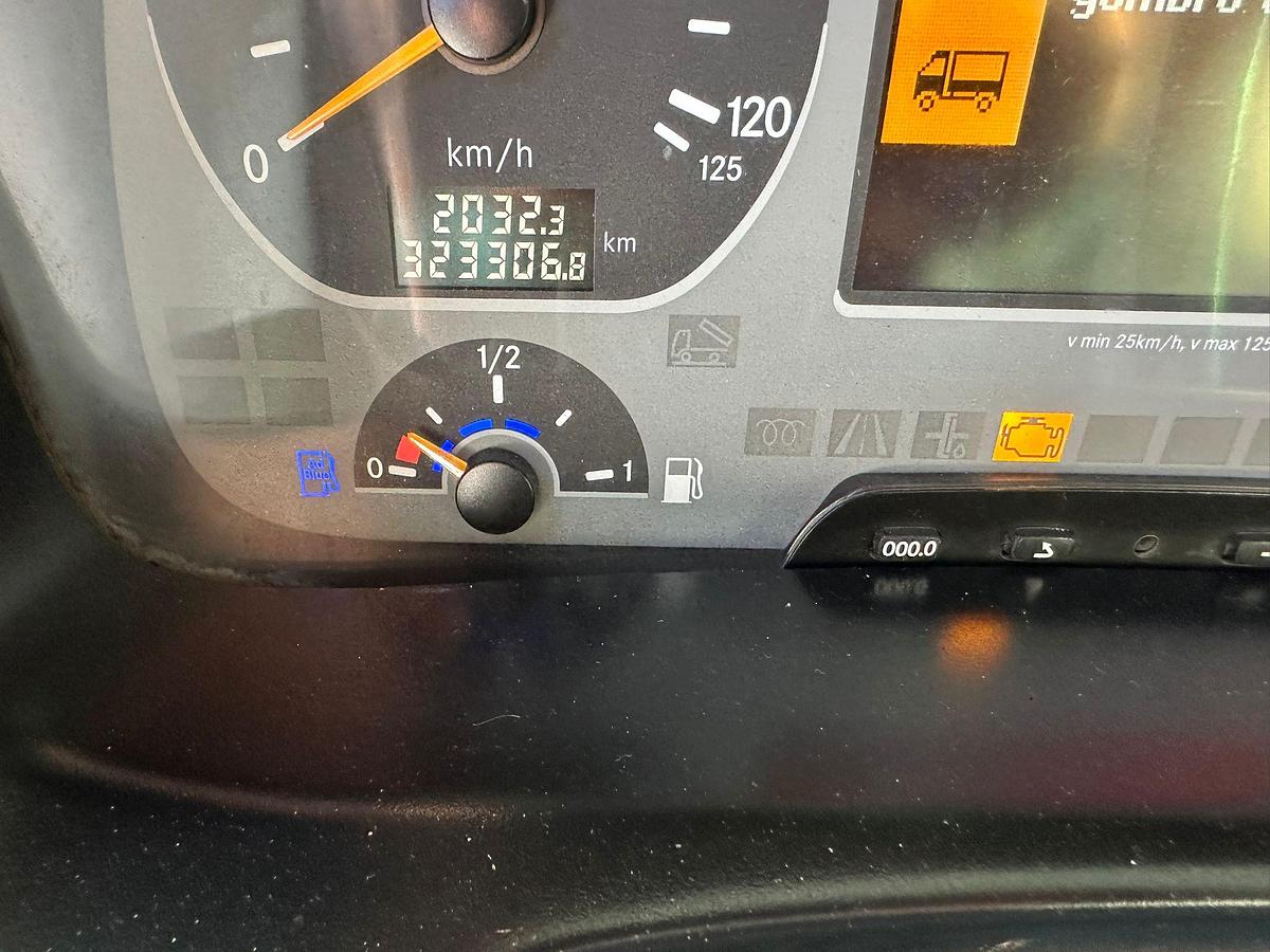 Usato Motrice Quattro assi Mercedes Actros 41.44 8x4 Autobetoniera con motore ausiliario