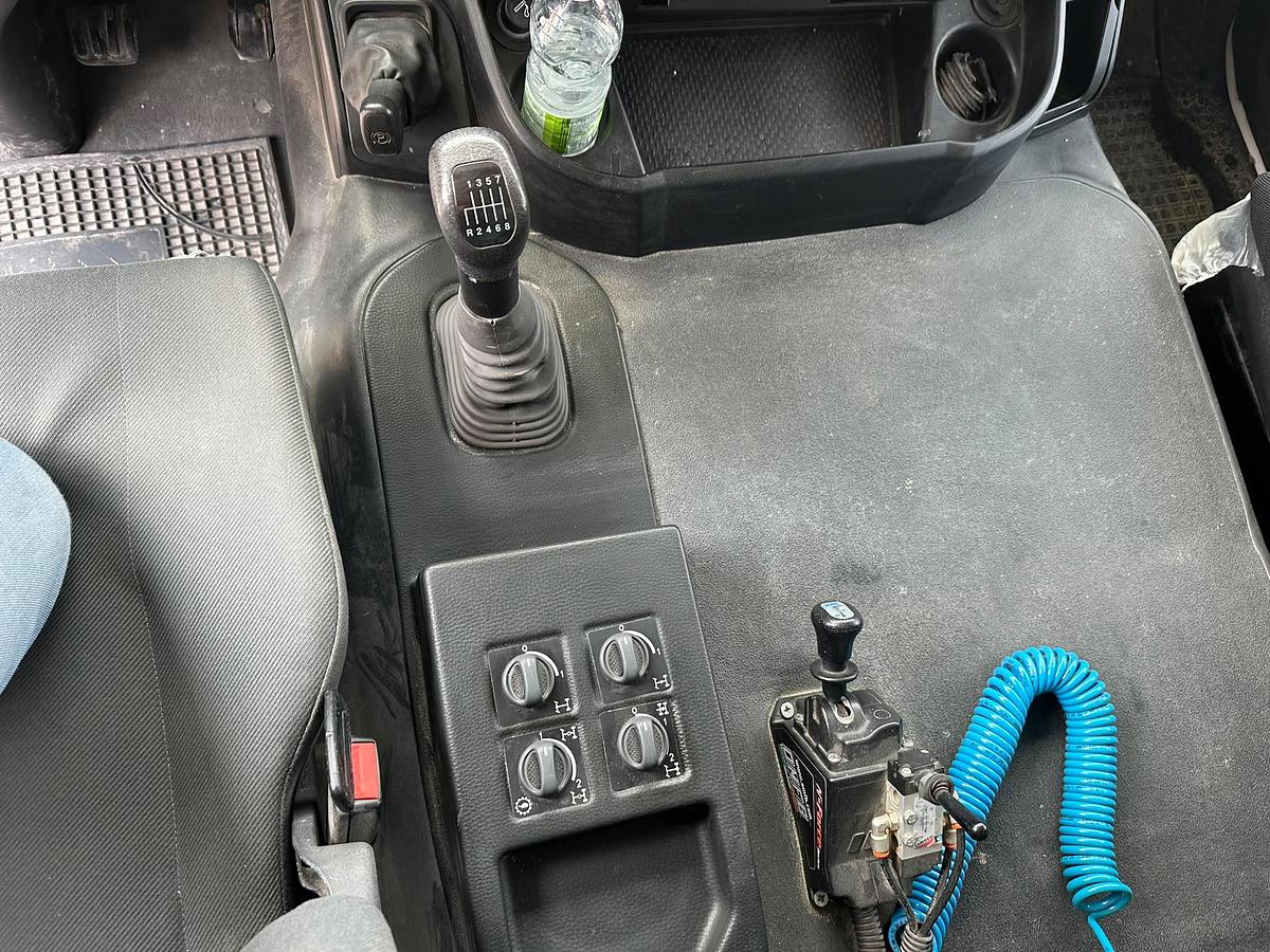 Usato MOTRICE QUATTRO ASSI ASTRA HD 500 8X6 RIBALTABILE POSTERIORE GERVASI TARGA GIALLA