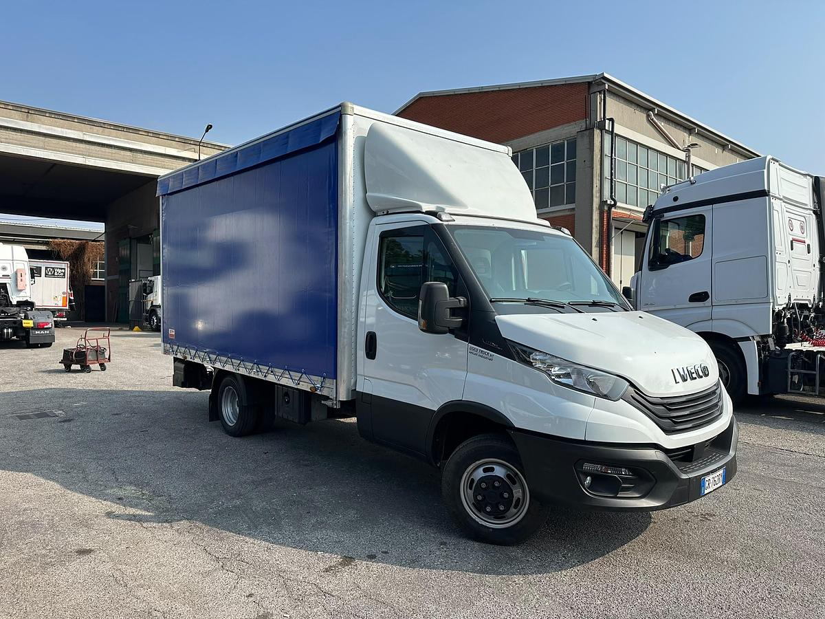 Usato Iveco Daily 35c14 Centina e telo con sponda battente 2023