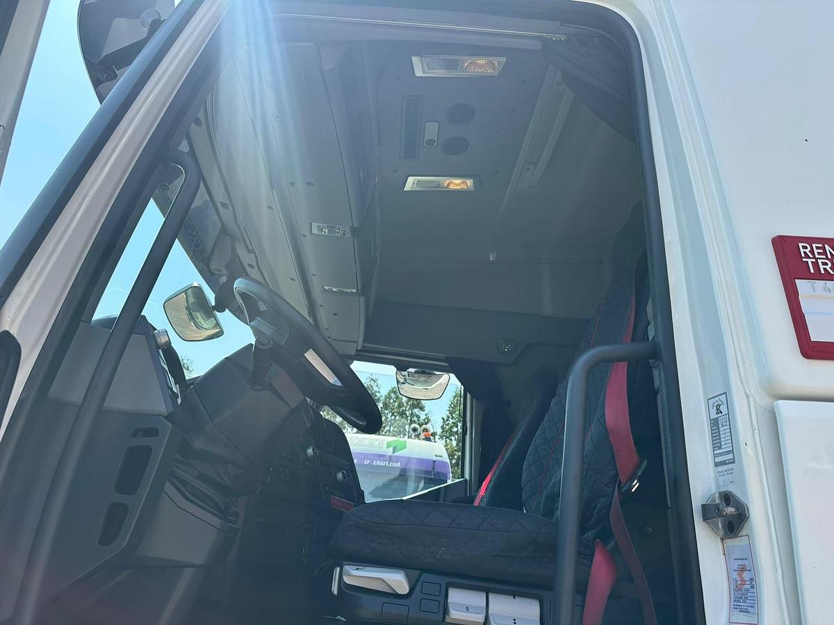 Usato Renault T 440 cambio automatico retarder ADR tutte le classi