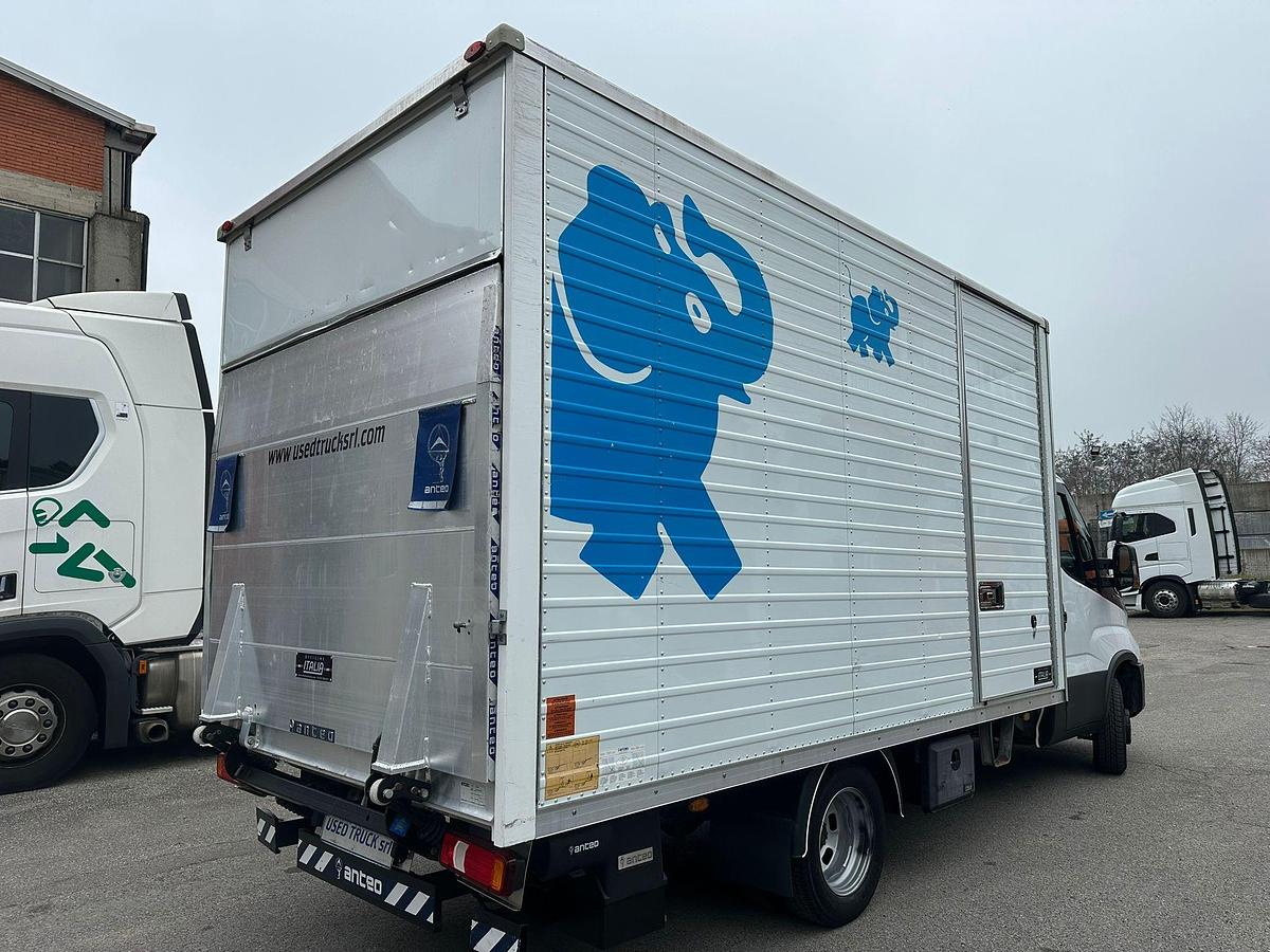 Usato IVECO DAILY 35C14 FURGONE CON SPONDA ANNO 2023