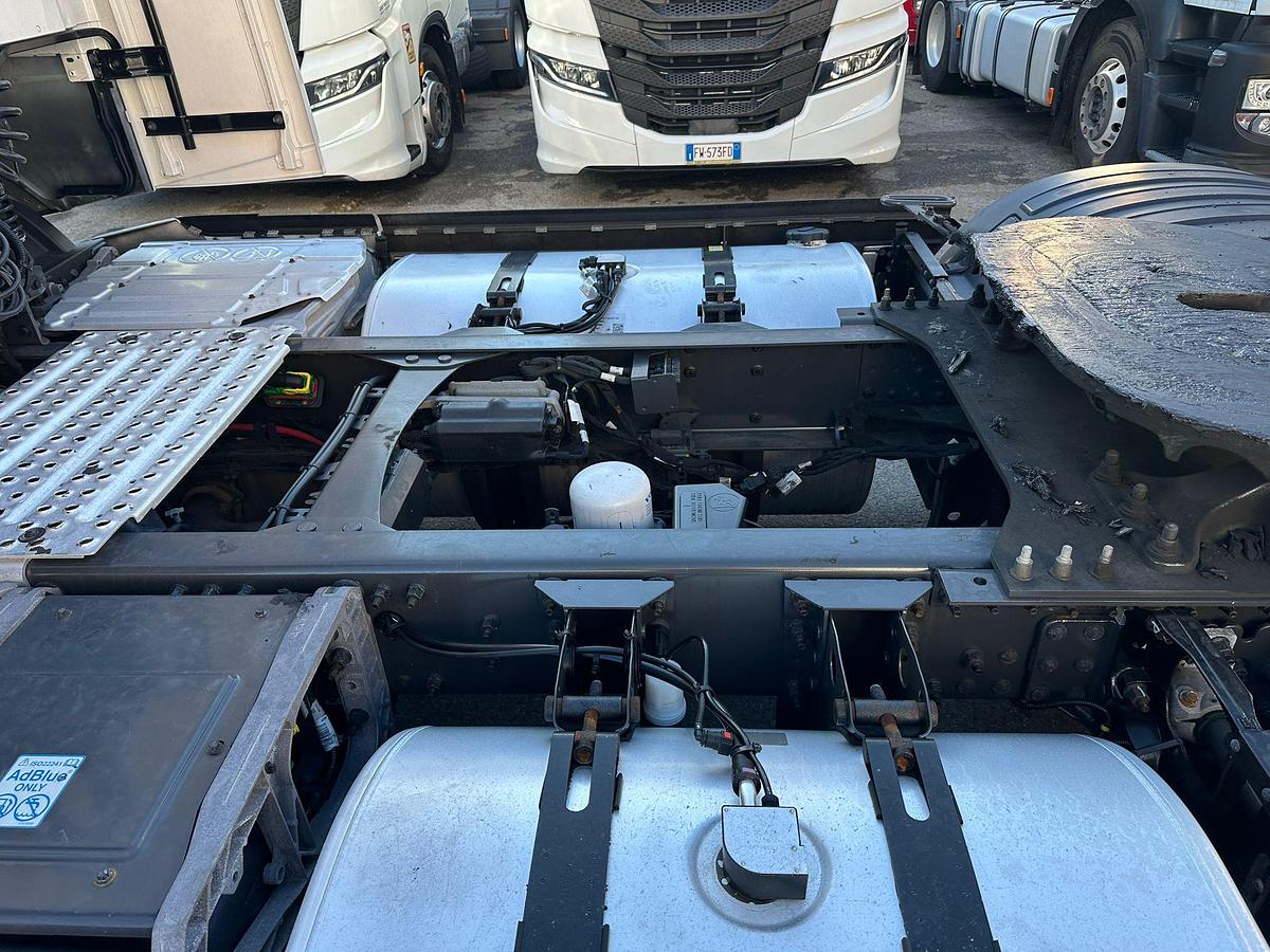 Usato VOLVO FH 500 AUTOMATICO WB/PLUS KM 250.000 2022