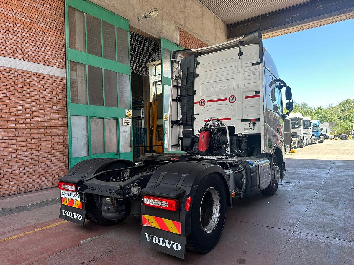 Usato Volvo FH 460 cambio automatico adr tutte le classi 2020