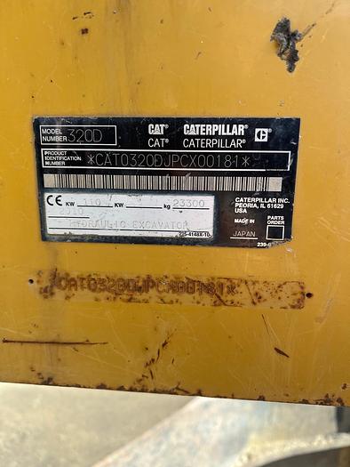 Usato Escavatore cingolato Carterpillar 320 D 2010