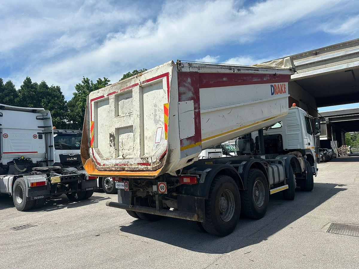 Usato MOTRICE QUATTRO ASSI VOLVO FM 420 8X4 RIBALTABILE POSTERIORE