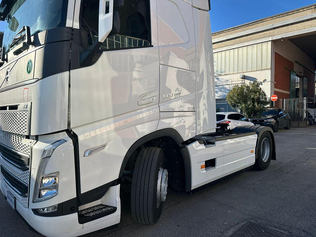 Usato VOLVO FH 500 AUTOMATICO WB/PLUS KM 250.000 2022