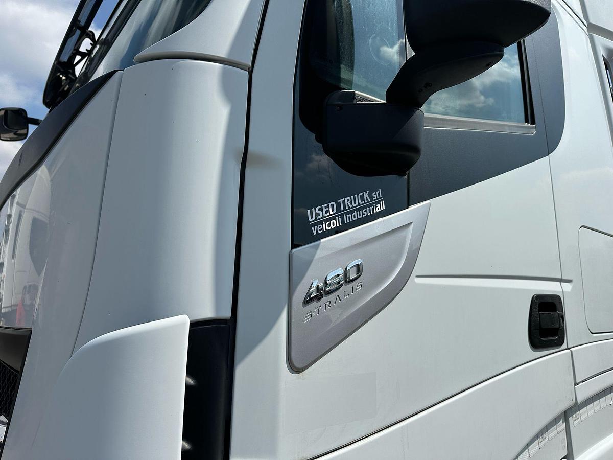 Usato Iveco Stralis  480 ADR tutte le classi