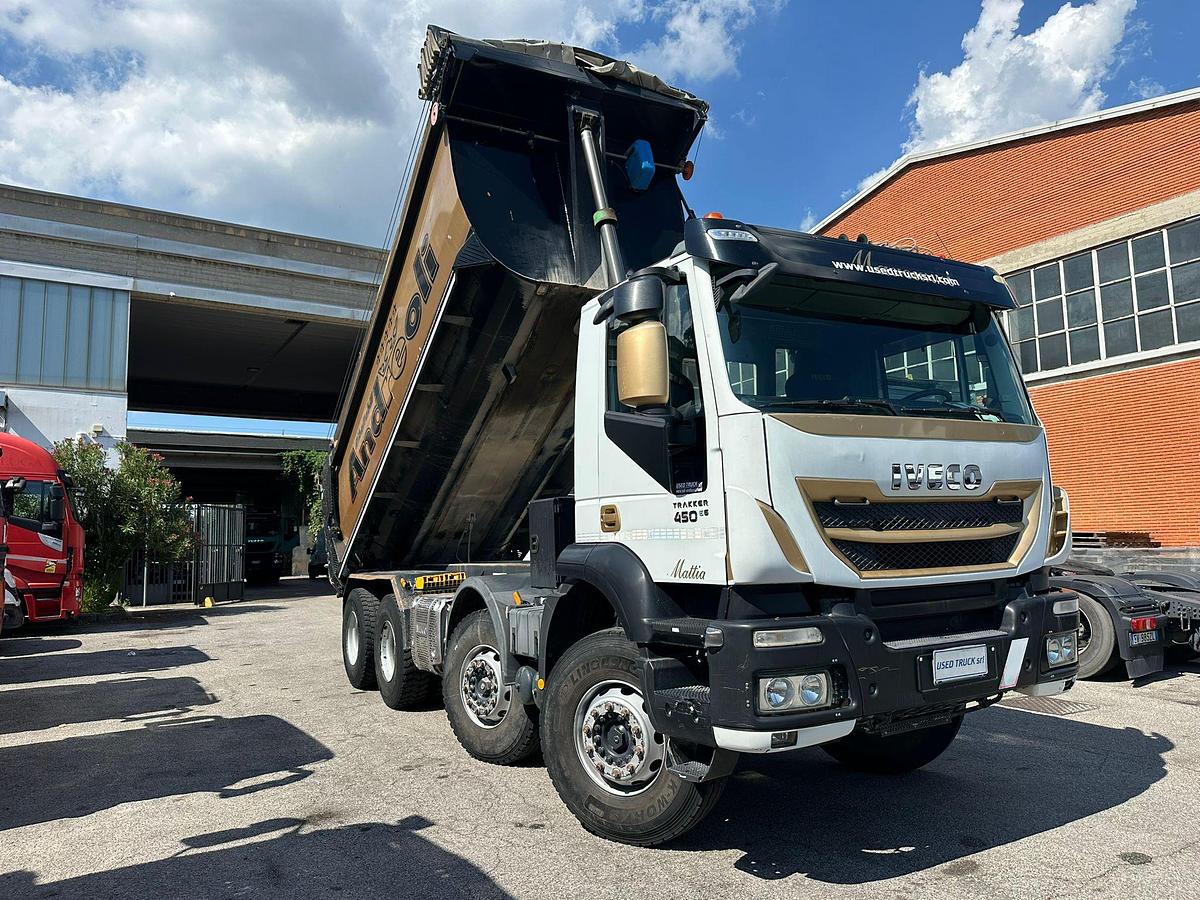 Usato Iveco Trackker 450 8x4 Ribaltabile posteriore Andreoli