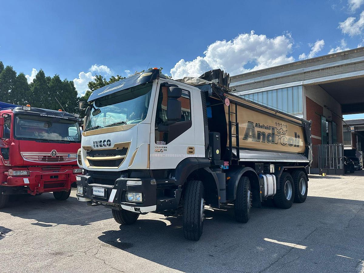 Usato Iveco Trackker 450 8x4 Ribaltabile posteriore Andreoli