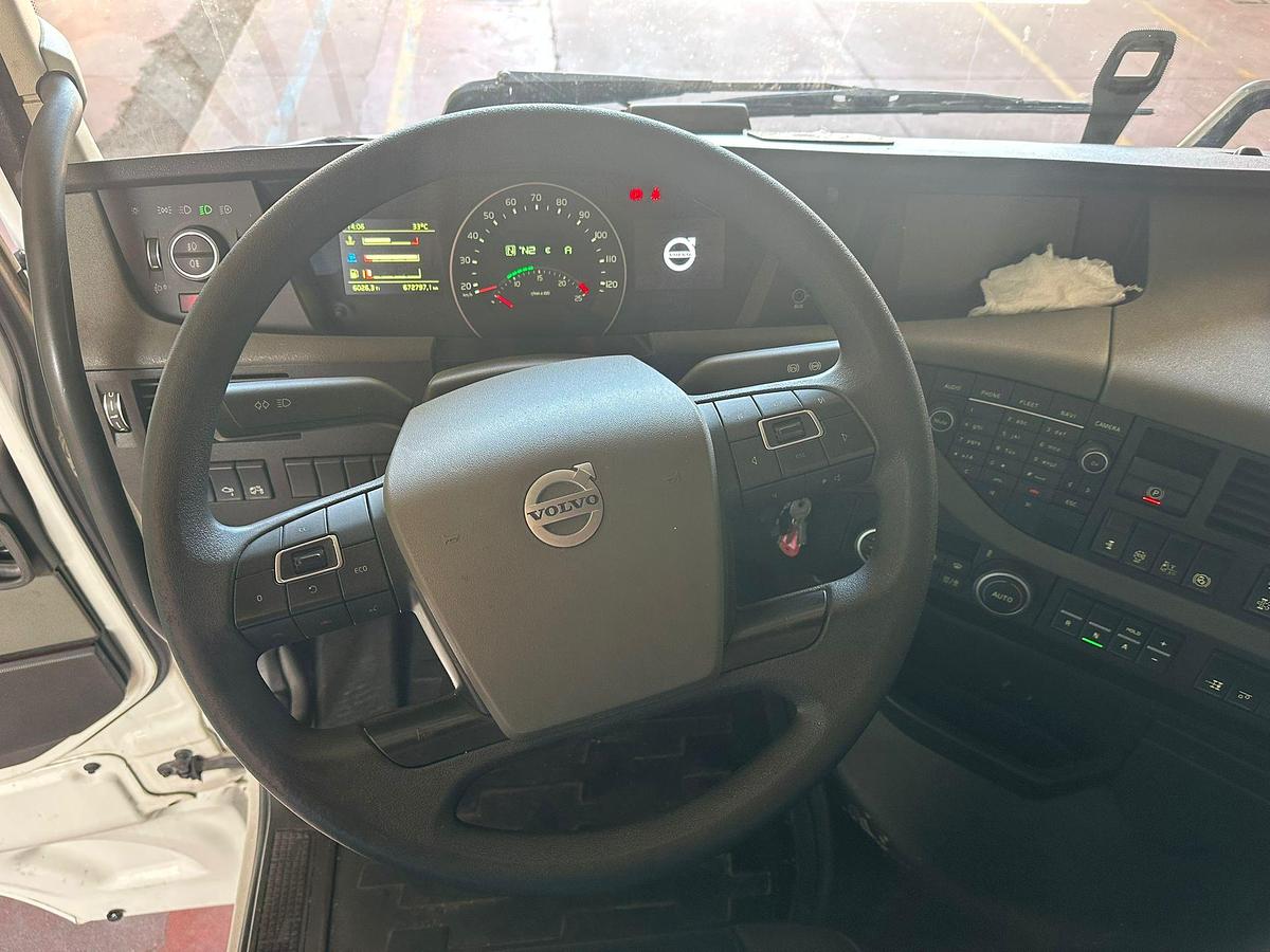 Usato Volvo FH 460 cambio automatico adr tutte le classi 2020