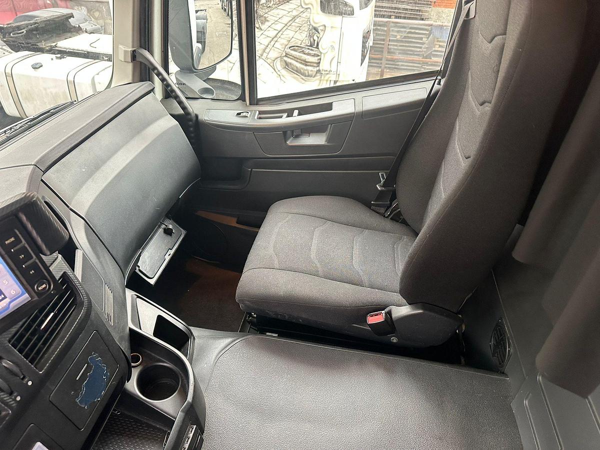 Usato Motrice tre assi Iveco Stralis 460 TELAIO PASSO 3800  ADR TUTTE LE CLASSI