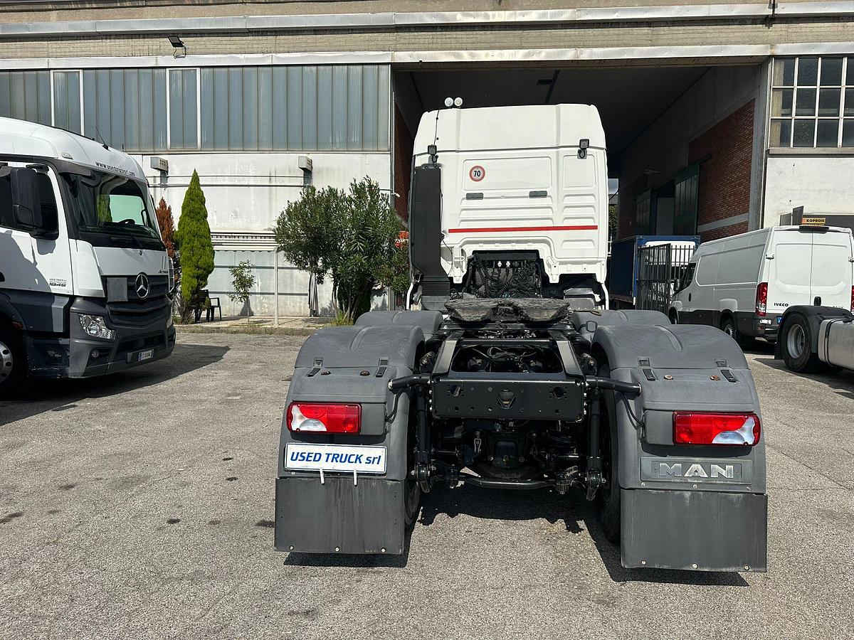 Usato MAN tga 33.480 6X4 Cambio Manuale retarder sospensioni balestre