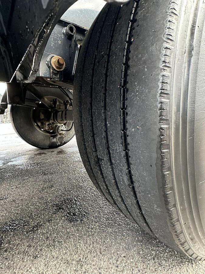 Usato Semirimorchio Menci 27 m^ ribaltabile posteriore