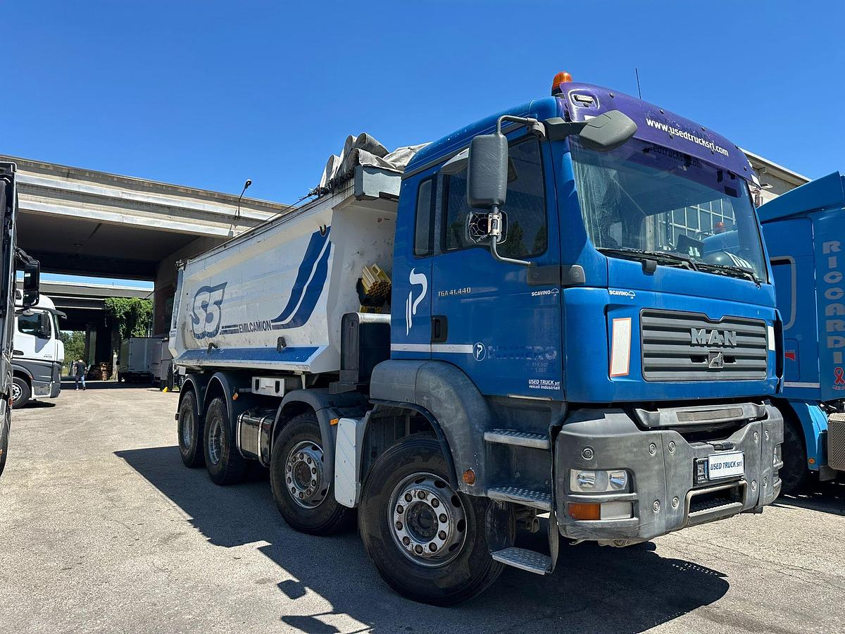 Usato MAN TGA 41.440 8X4 RIBALTABILE POSTERIORE KM 340000 ANNO 2007