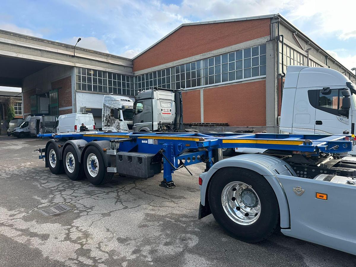 Usato Semirimorchio Porta Tank 20/30 piedi 