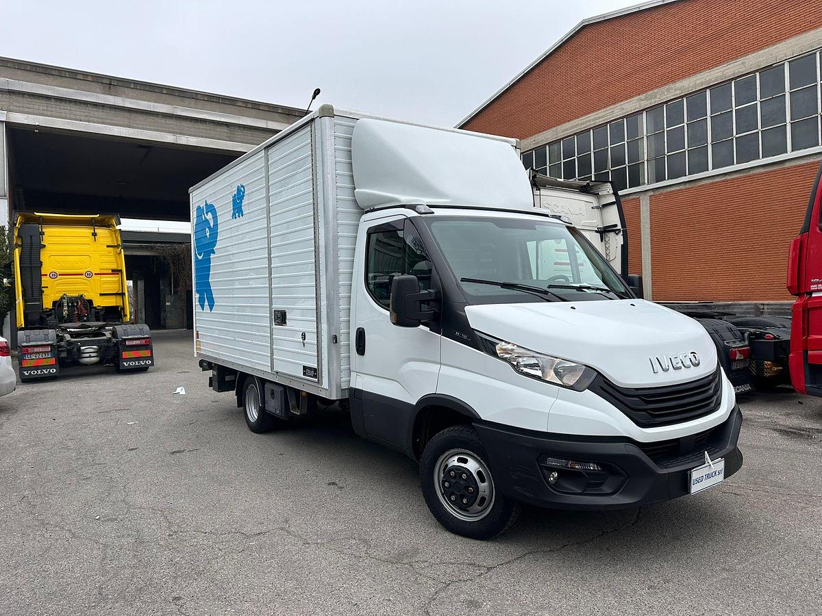 Usato IVECO DAILY 35C14 FURGONE CON SPONDA ANNO 2023