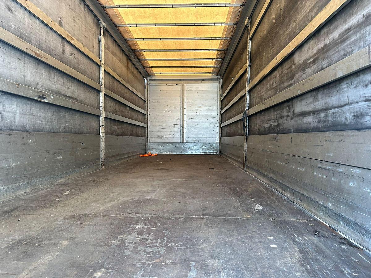 Usato MOTRICE DUE ASSI RENAULT D 140.240 CENTINA E  TELO SPONDA RETRATTILE 