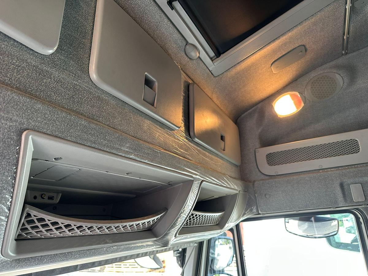 Usato Iveco Stralis 460 cabina A/T ADR