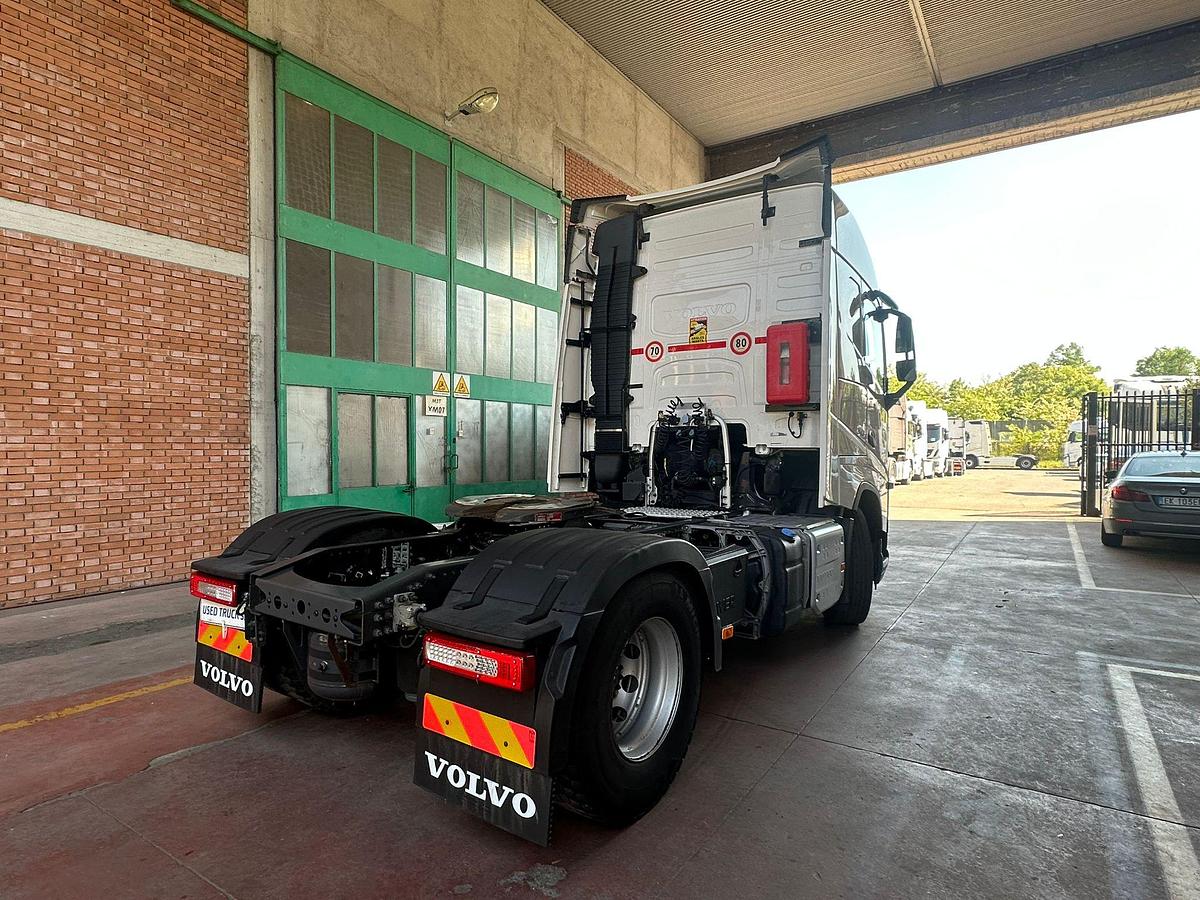 Usato Volvo FH 460 AUTOMATICO WEB /PLUS ANNO 2020 ADR TUTTELE CLASSI