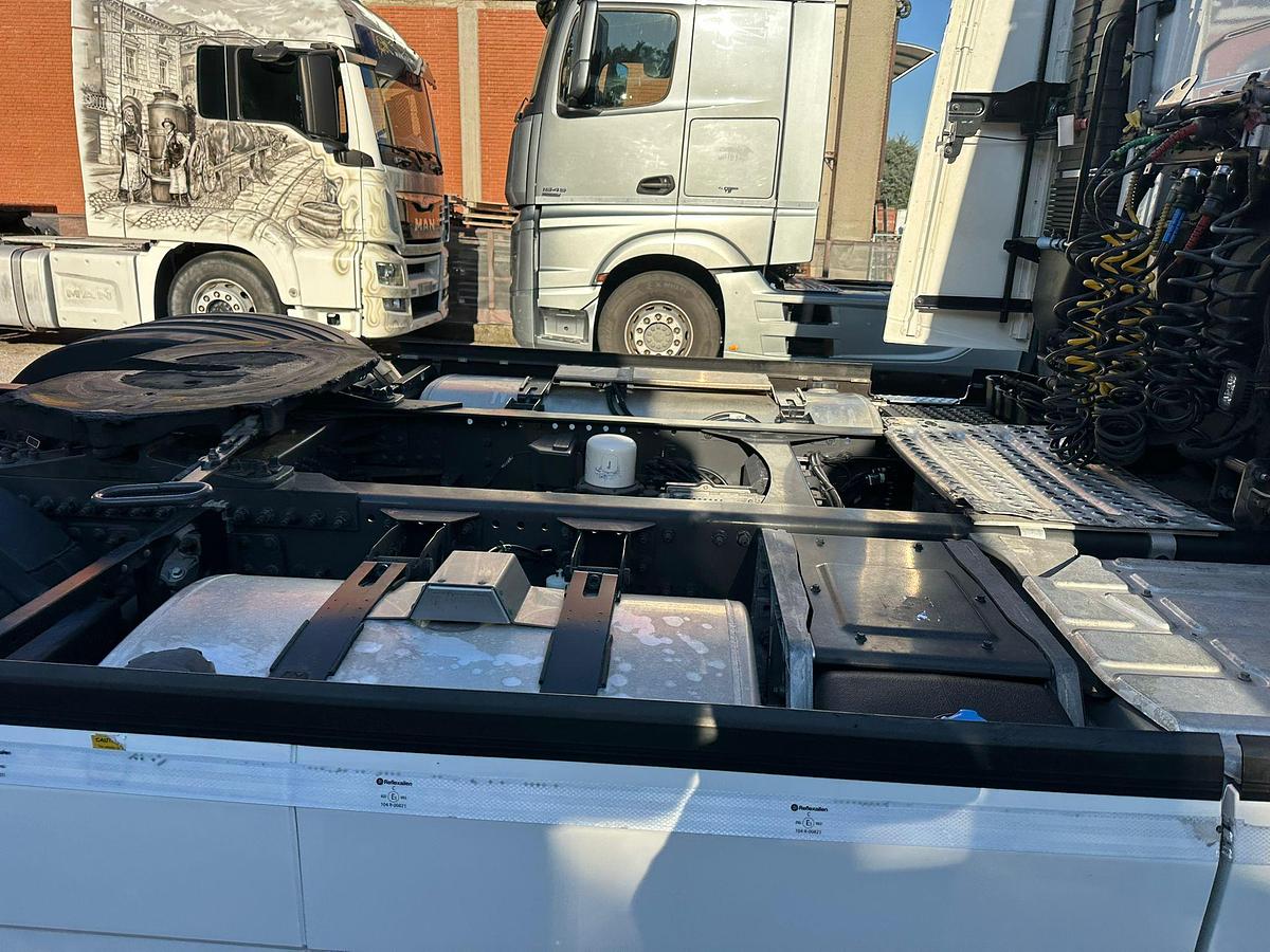 Usato Volvo FH 460 I-Save Automatico Retarder DOCUMNETI RUMENI